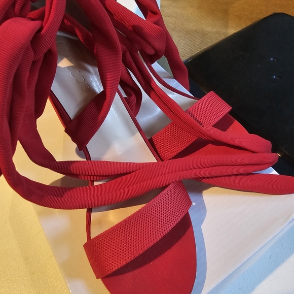 Cuccoo by Shein sandals; Color: Red; 4" tall; Size Eur 39 (8.5M) - Picture 8 of 12